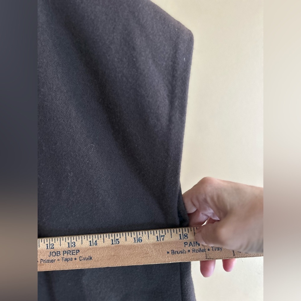 Minimalist wool tunic vest - Picture 7 of 12